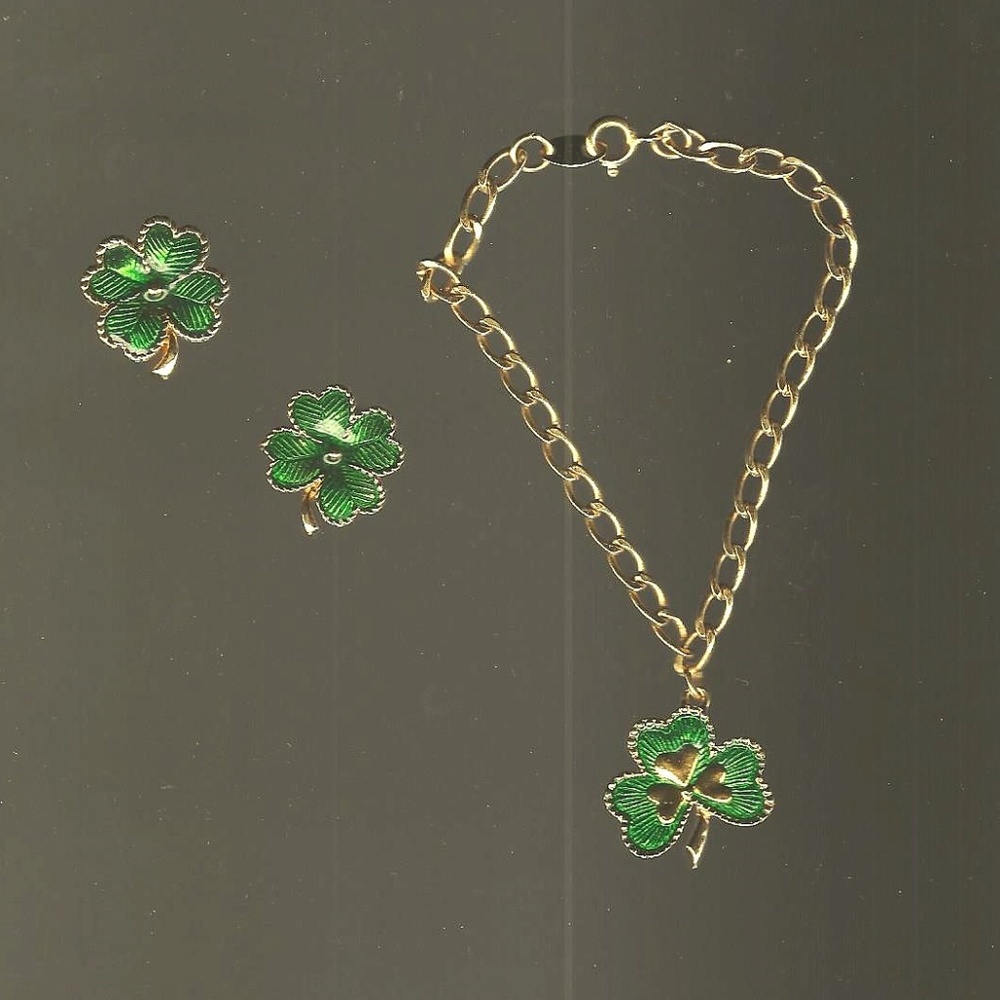 Shamrock Earring and Bracelet Set